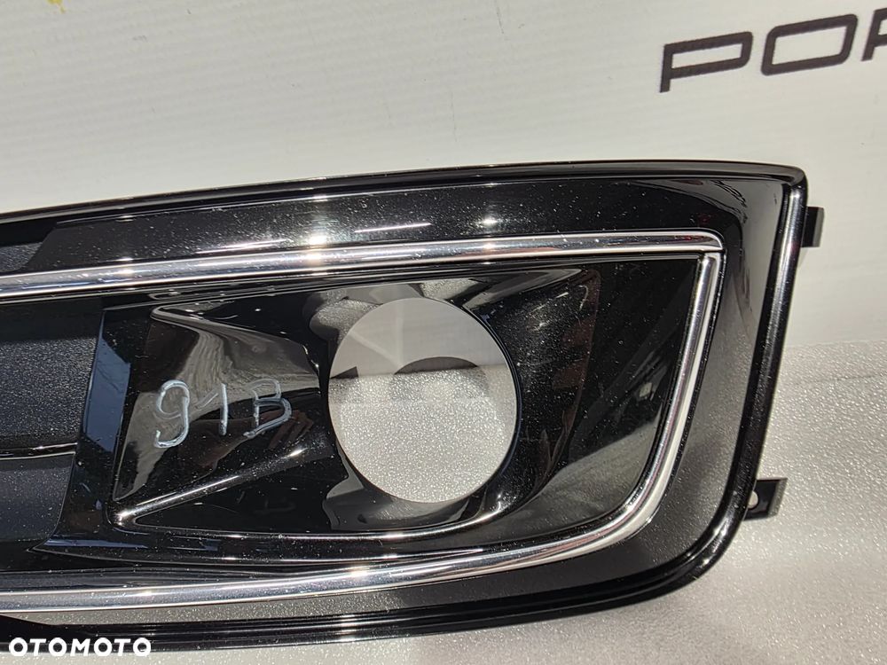 AUDI A8 4H0 D4 LIFT 13- LEWA / PRAWA KRATKA BOCZNA ZDERZAKA PRZEDNIEGO PRZÓD NR 4H0807680P / 4H0807680Q + 4K0807152B , 4H0807679P / 4H0807679Q + 4H0807151B NR AUKCJI KB91 - 13