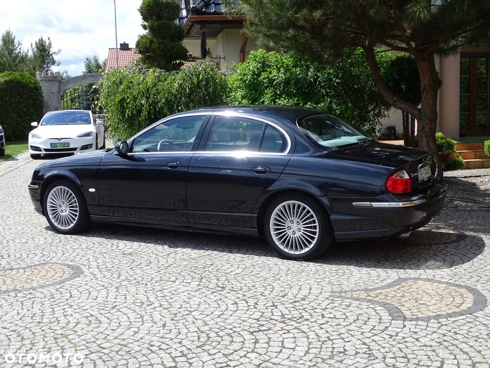 Jaguar S-Type - 28
