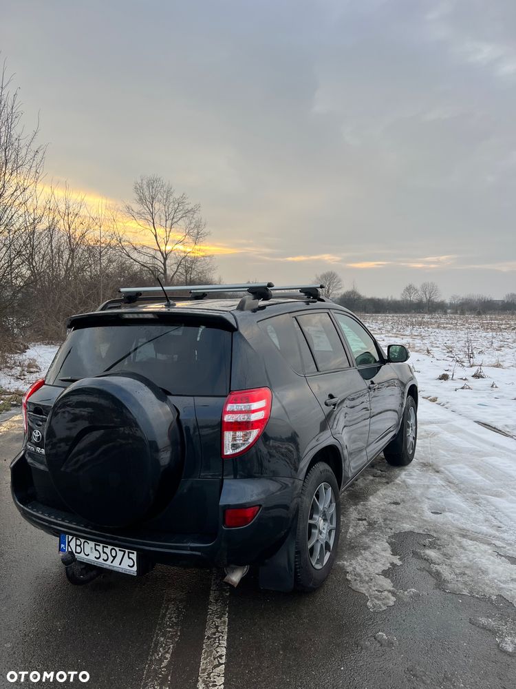 Toyota RAV4 - 9