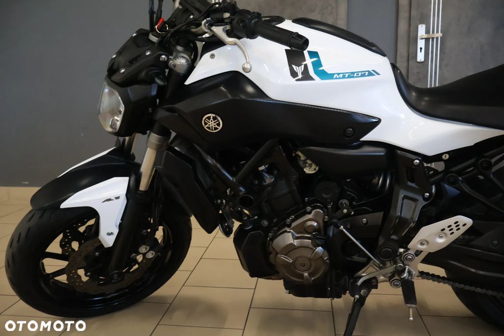 Yamaha MT - 7
