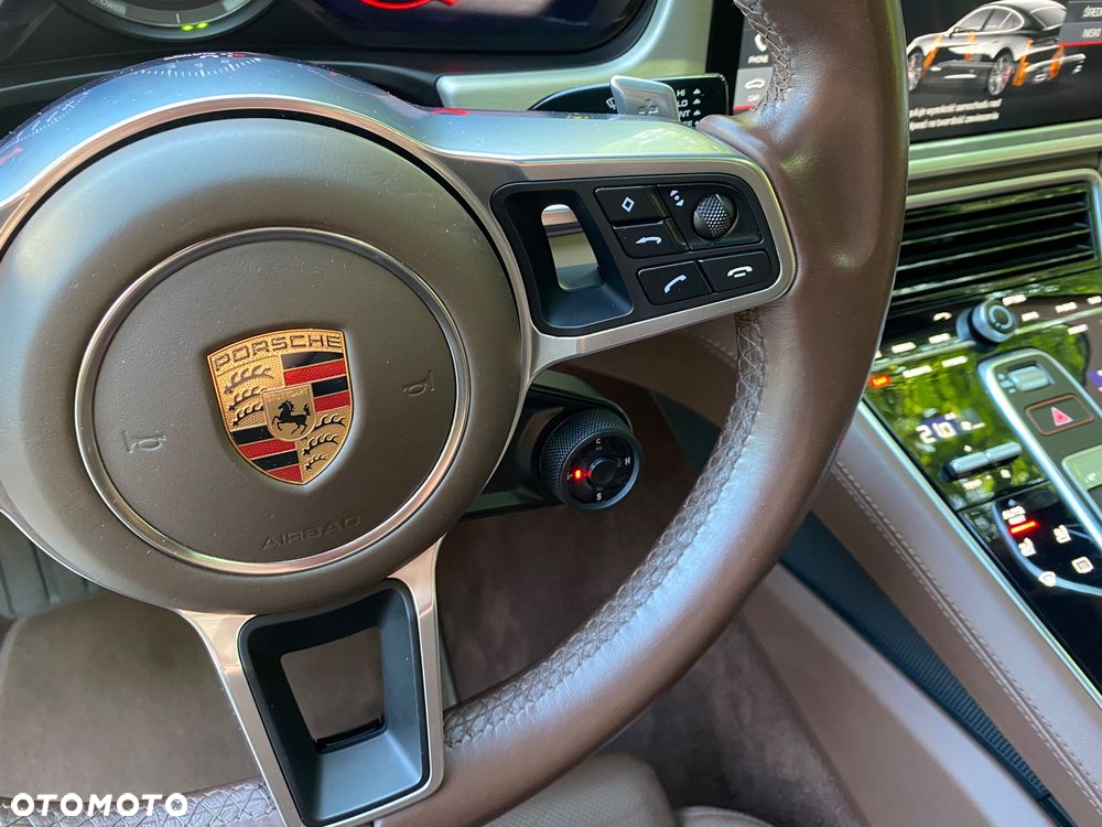 Porsche Panamera - 37