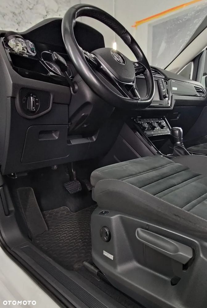 Volkswagen Touran 2.0 TDI BMT Highline DSG - 17
