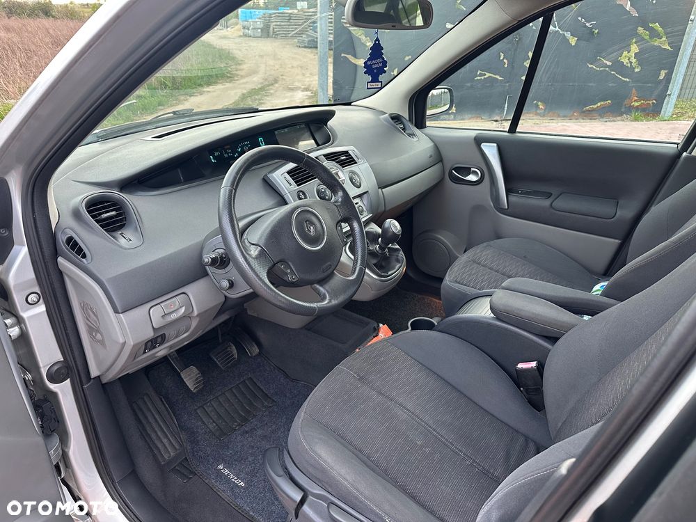 Renault Scenic 2.0 16V Dynamique - 28
