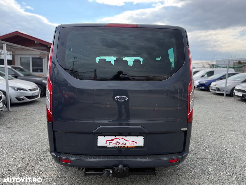 Ford Tourneo Custom - 21