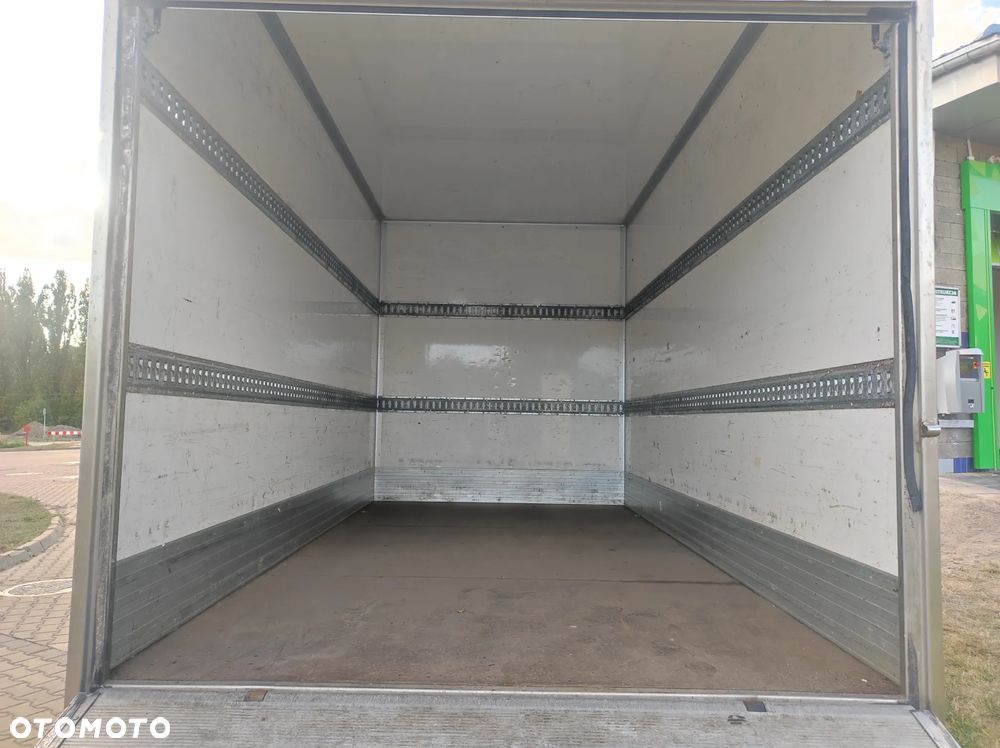 Iveco DAILY - 28