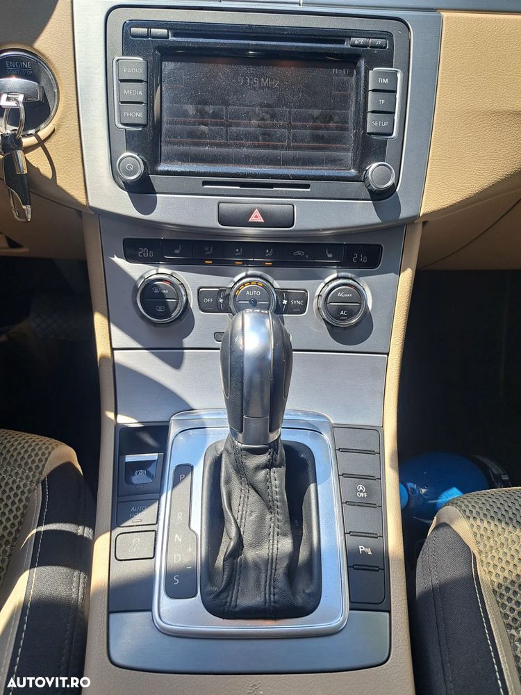 Volkswagen Passat 2.0 TDI BlueMotion Tehnology DSG Comfortline - 14