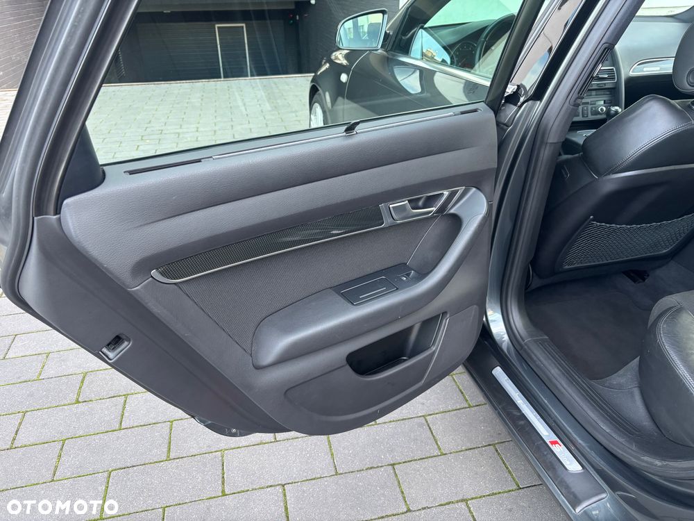 Audi A6 Avant 2.4 - 37