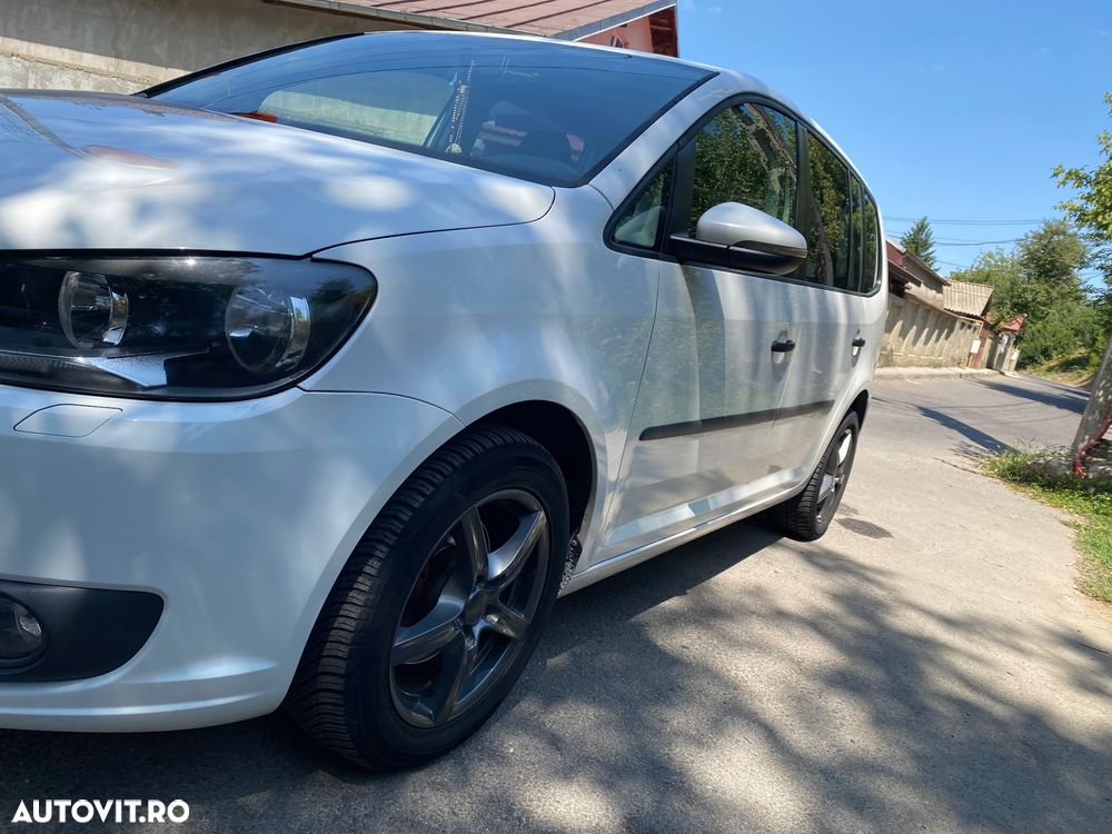 Volkswagen Touran 1.6 TDI Highline - 14