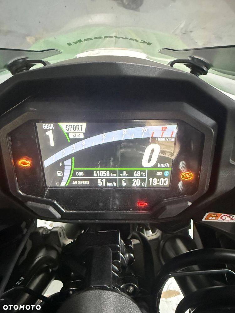 Kawasaki Ninja 1000 SX - 9