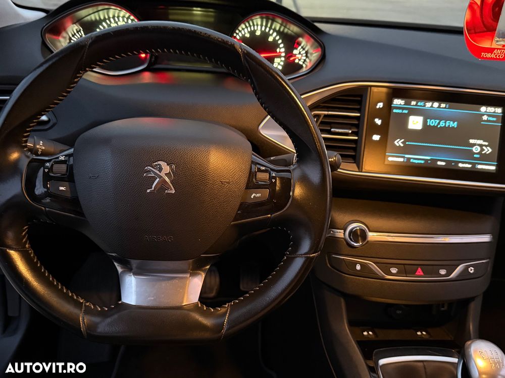 Peugeot 308 - 40