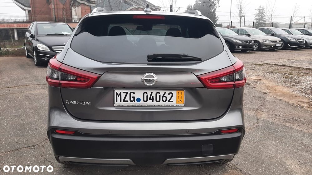 Nissan Qashqai 1.3 DIG-T TEKNA - 8