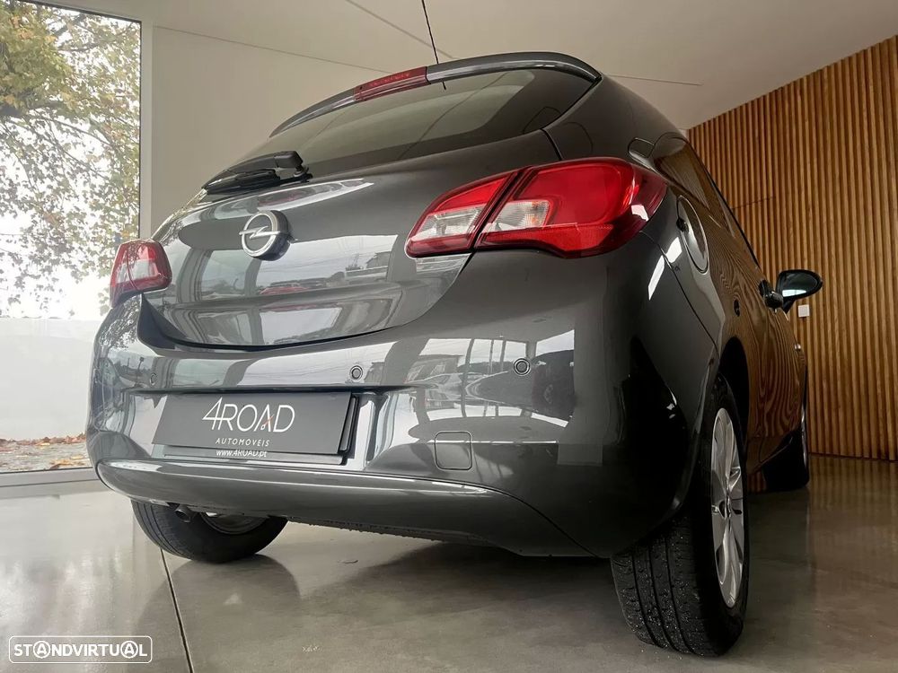 Opel Corsa 1.4 120 Anos - 26