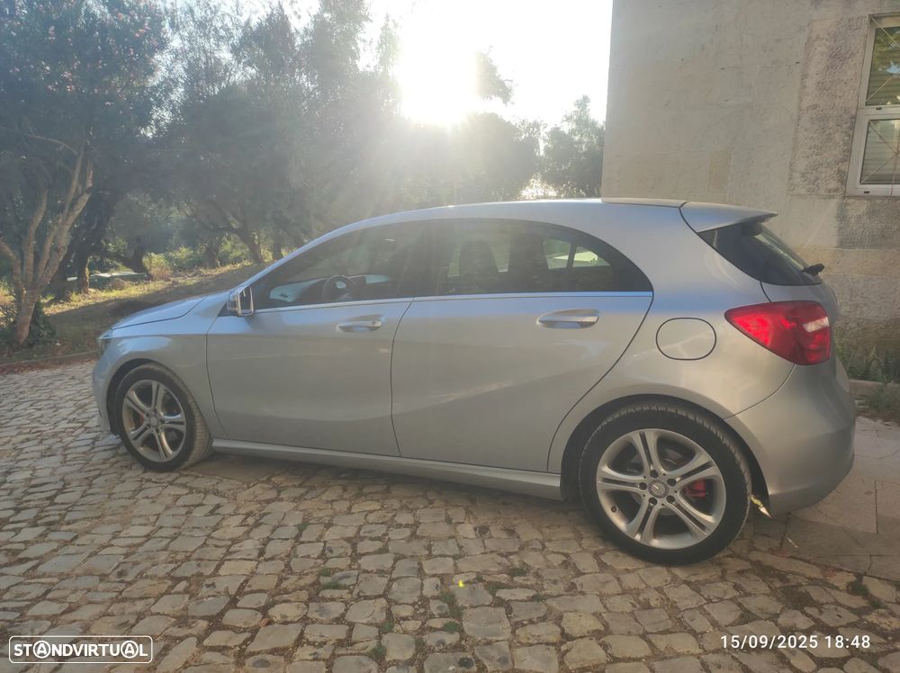 Mercedes-Benz CLA 180 d Shooting Brake Urban - 13