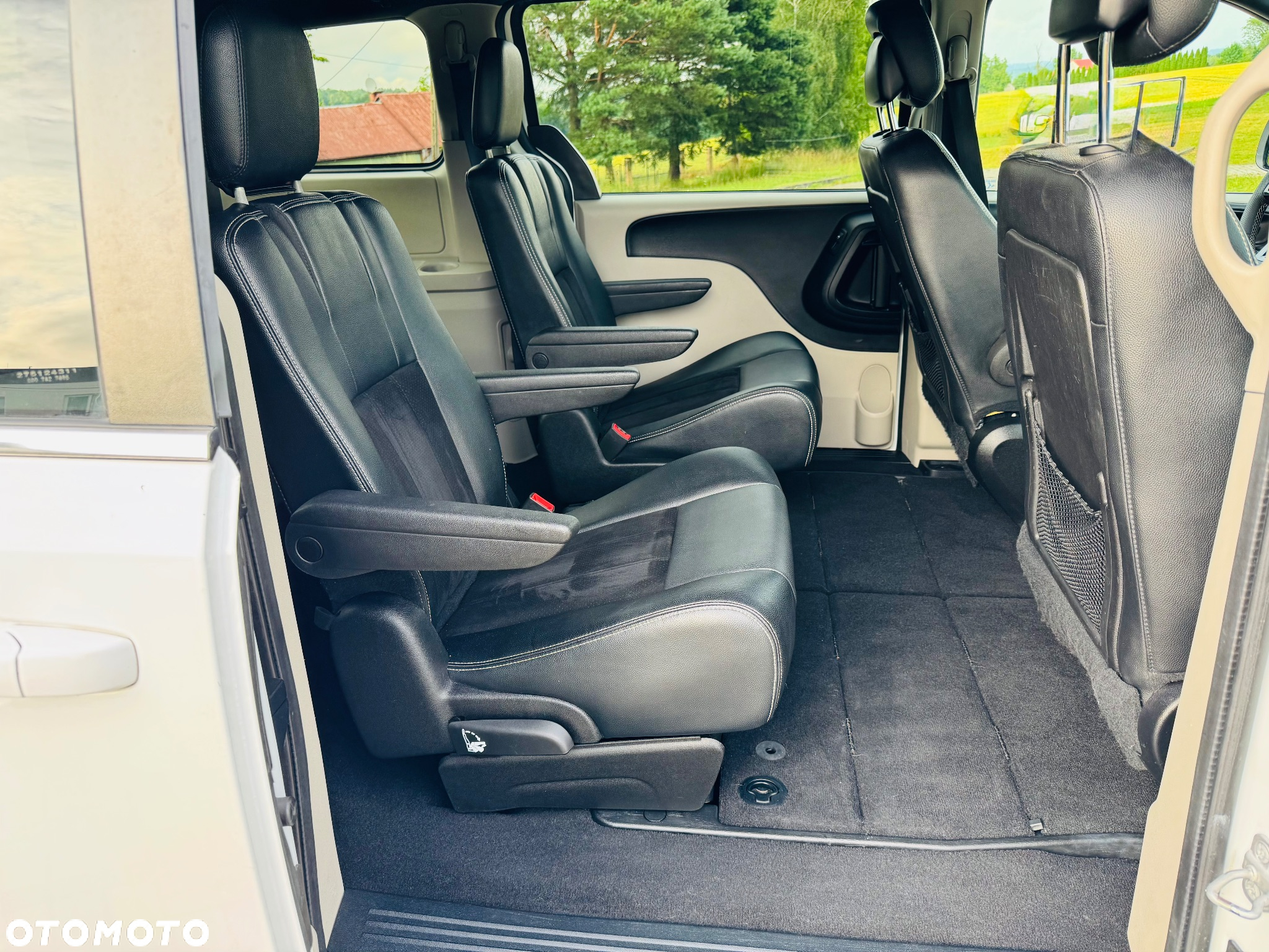 Dodge Grand Caravan 3.6 R/T - 12