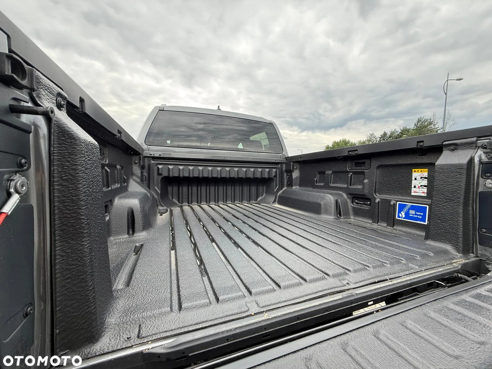 Volkswagen Amarok 2.0 TDI 4Mot Life - 32