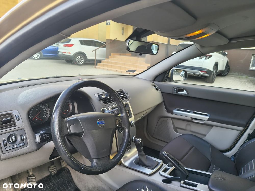 Volvo S40 2.0D - 18