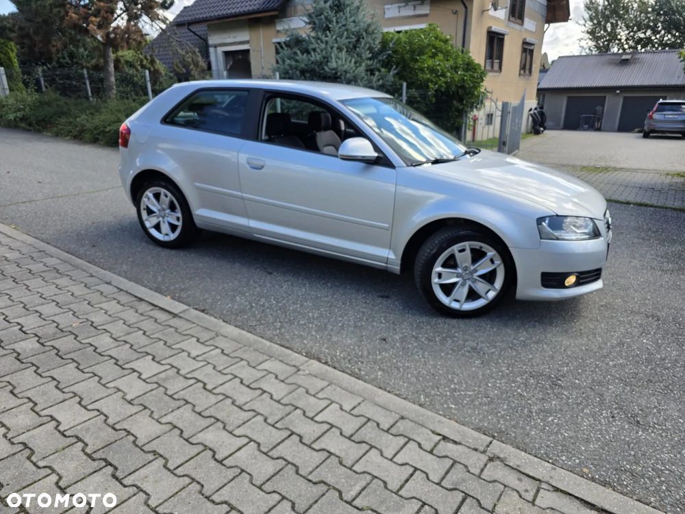 Audi A3 3-drzwiowe 1.6 Ambiente - 17