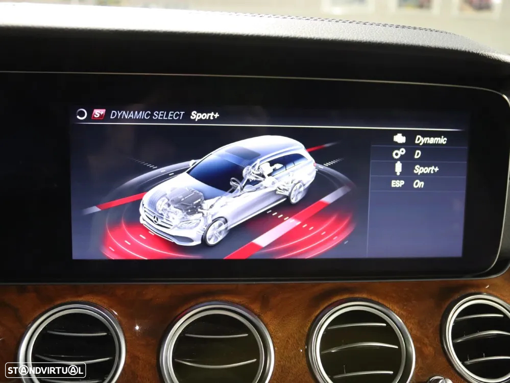 Mercedes-Benz E 53 AMG 4-Matic+ - 41