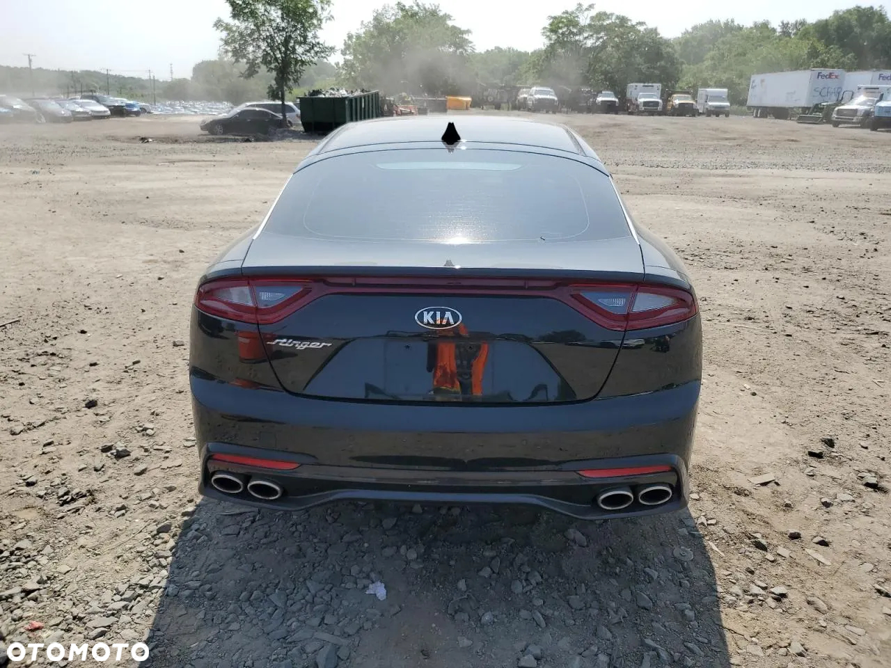 Kia Stinger - 5