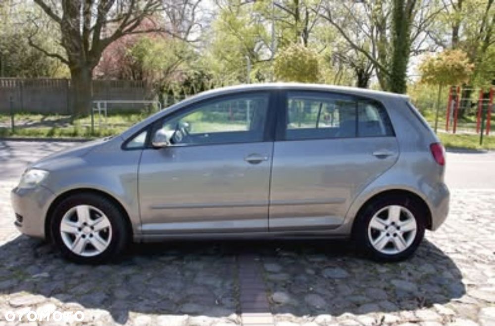 Volkswagen Golf Plus 1.6 TDI Comfortline - 3