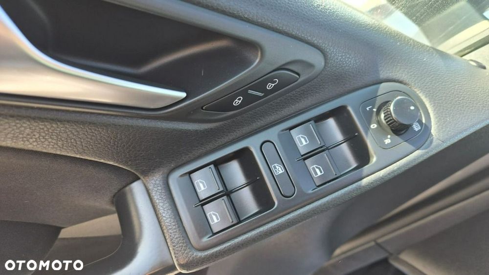 Volkswagen Golf - 16