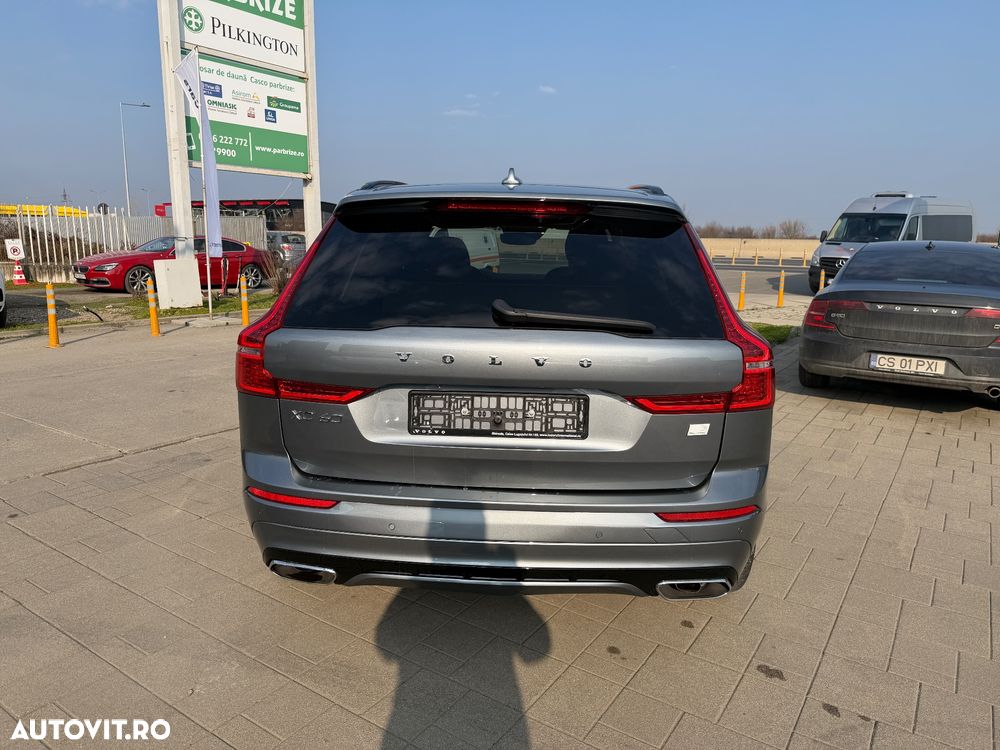 Volvo XC 60 T6 AWD AT PHEV Plus Dark - 16