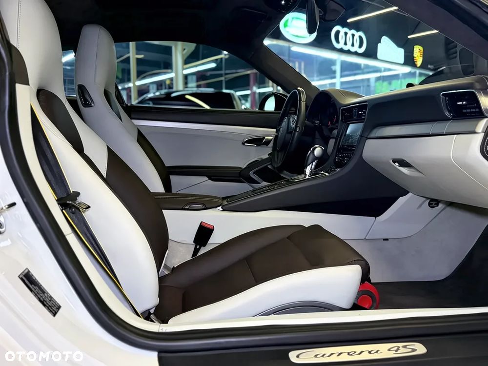 Porsche 911 Carrera 4S PDK - 14