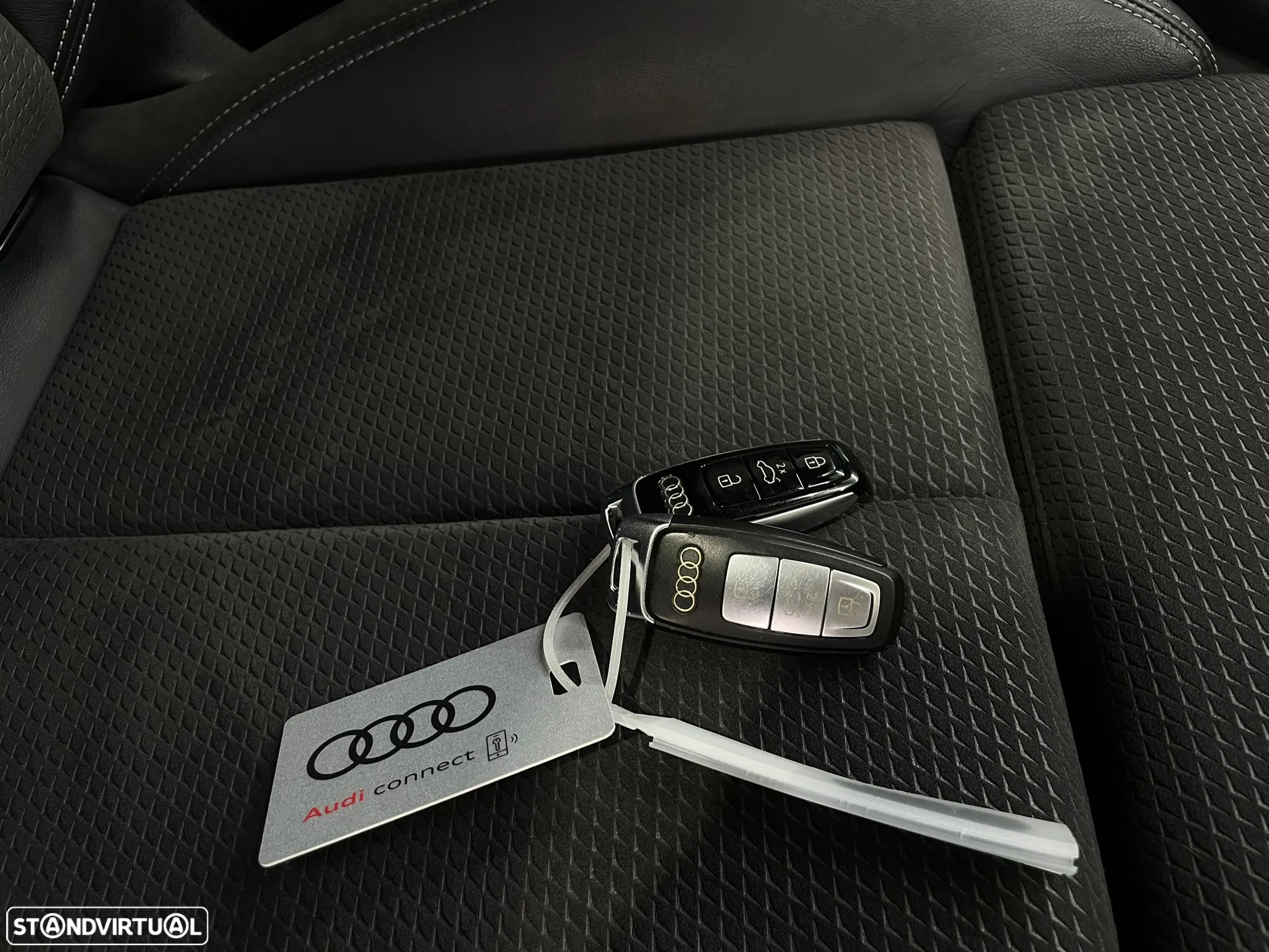 Audi A6 Avant 40 TDI quattro S tronic S line - 38