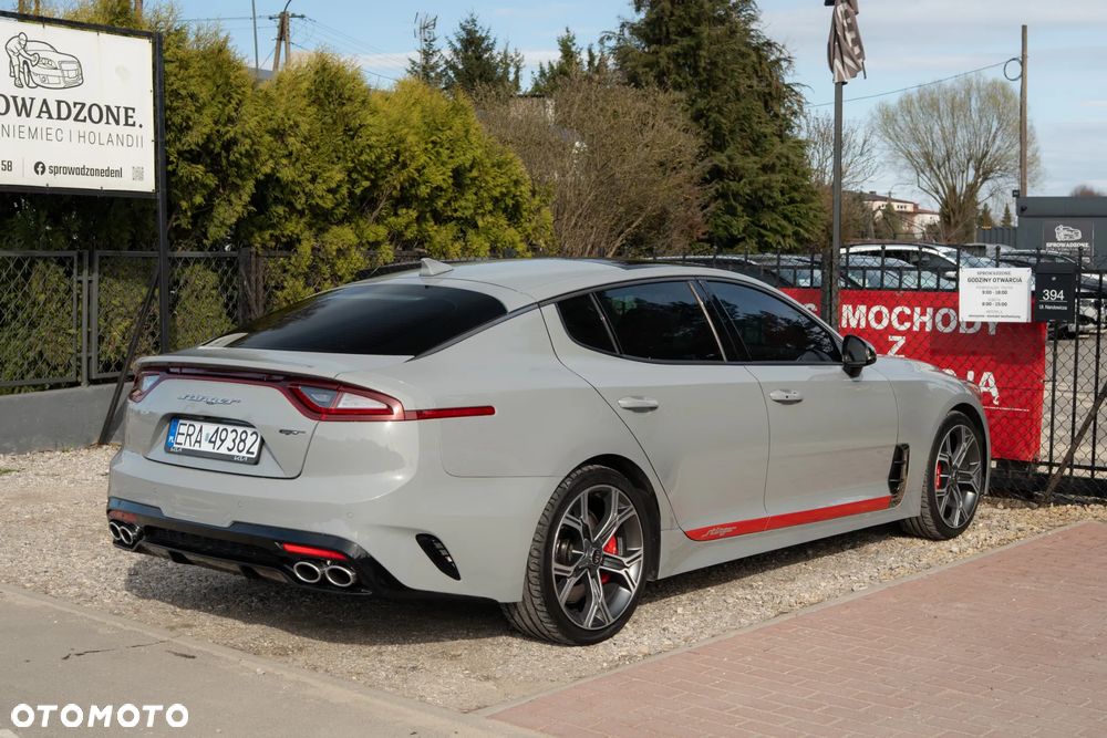 Kia Stinger - 31