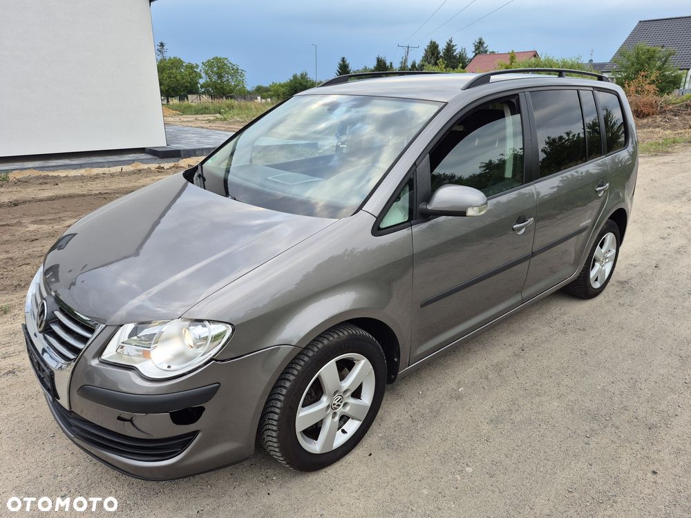 Volkswagen Touran - 6