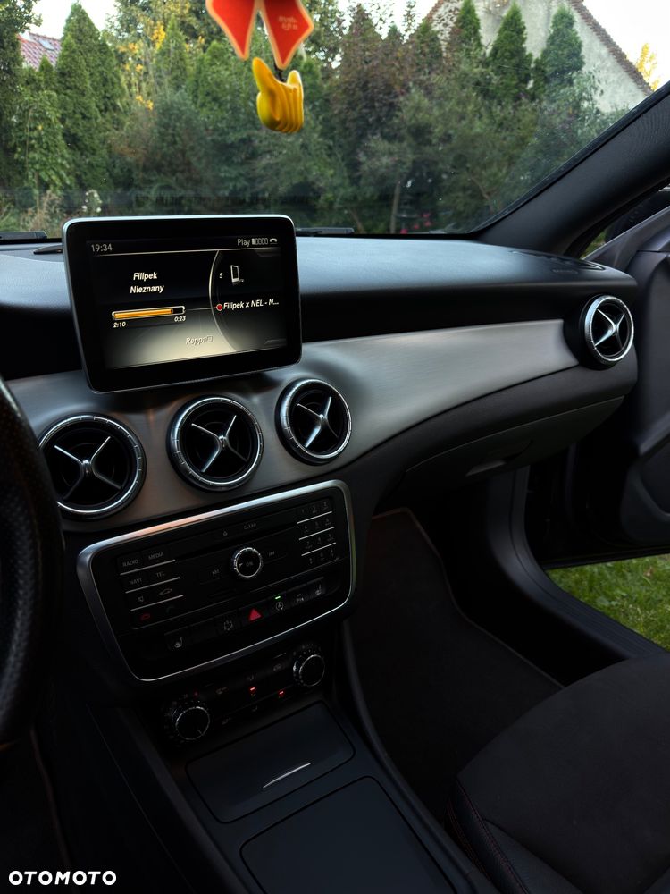 Mercedes-Benz CLA - 14