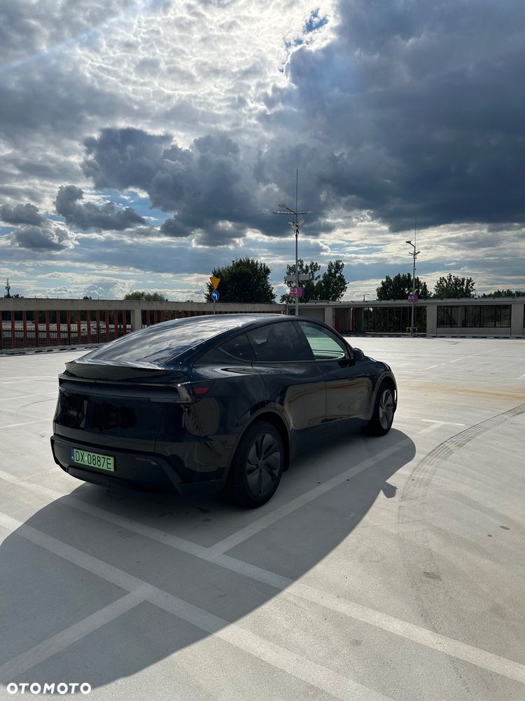 Tesla Model Y 79kWh Long Range Premium RWD - 3