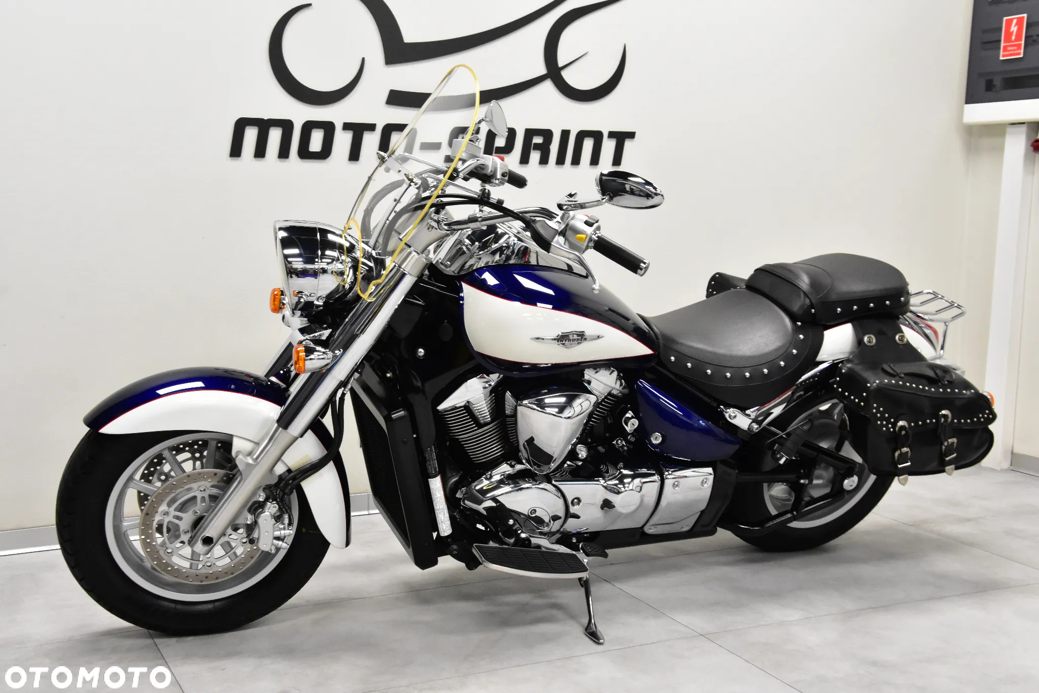 Suzuki Intruder - 4