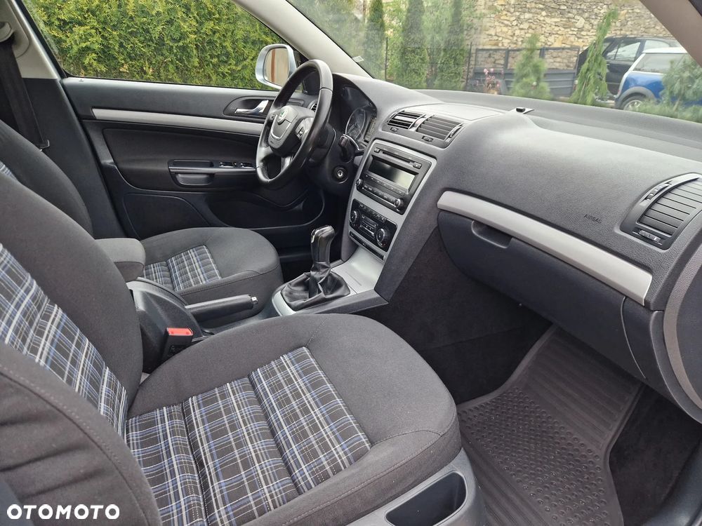 Skoda Octavia 1.8 TSI FAMILY - 38