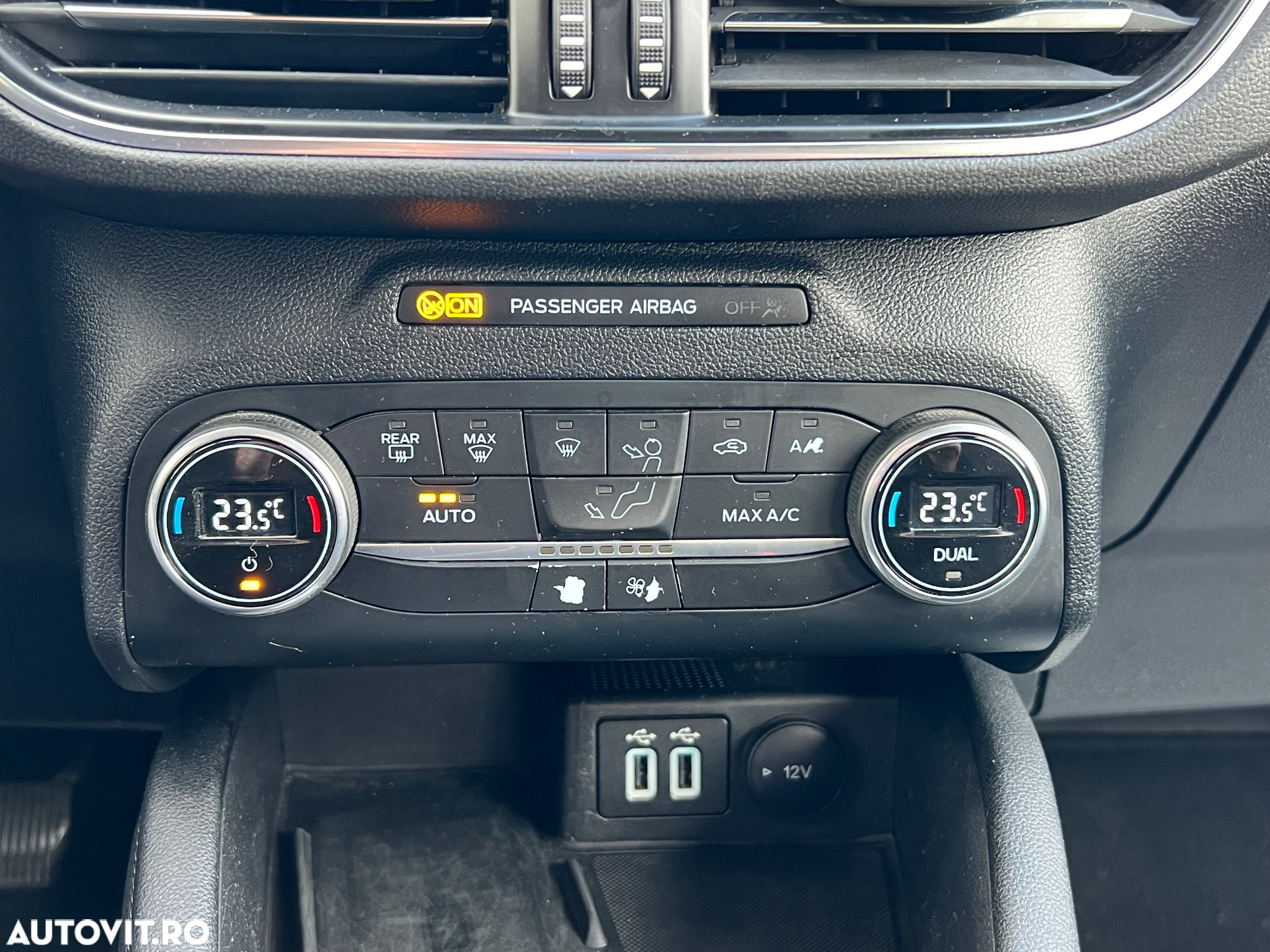 Ford Kuga 1.5 EcoBlue A8 FWD Titanium - 18