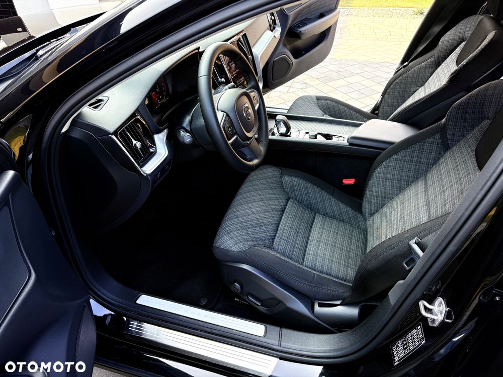 Volvo V60 B4 B Momentum Pro - 14