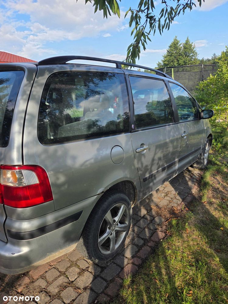 Ford Galaxy - 1