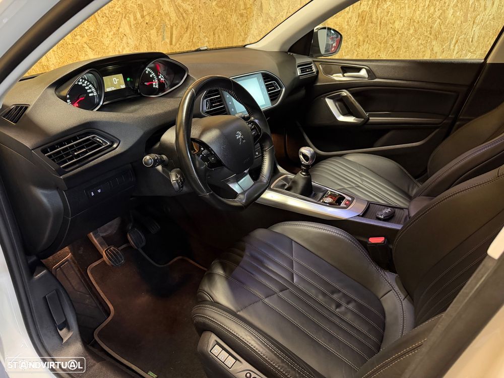 Peugeot 308 130 e-THP Stop & Start Allure - 9