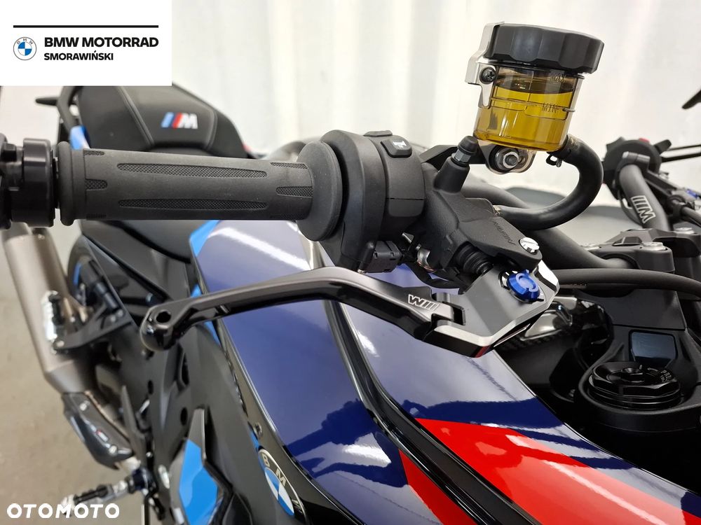 BMW XR - 16