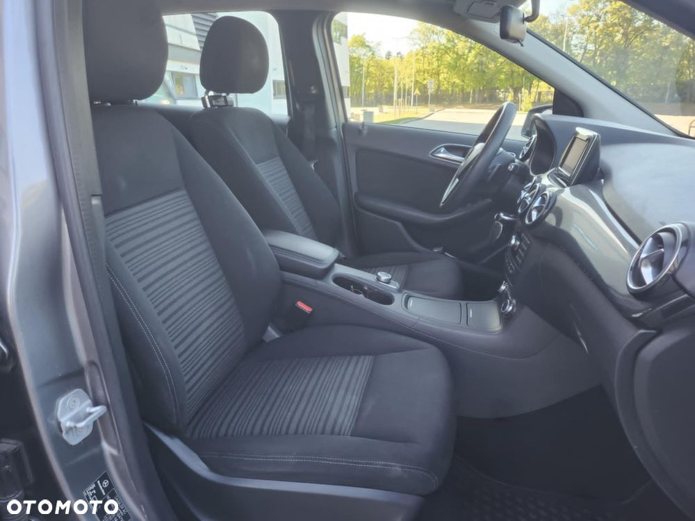 Mercedes-Benz Klasa B 180 (BlueEFFICIENCY) 7G-DCT - 11