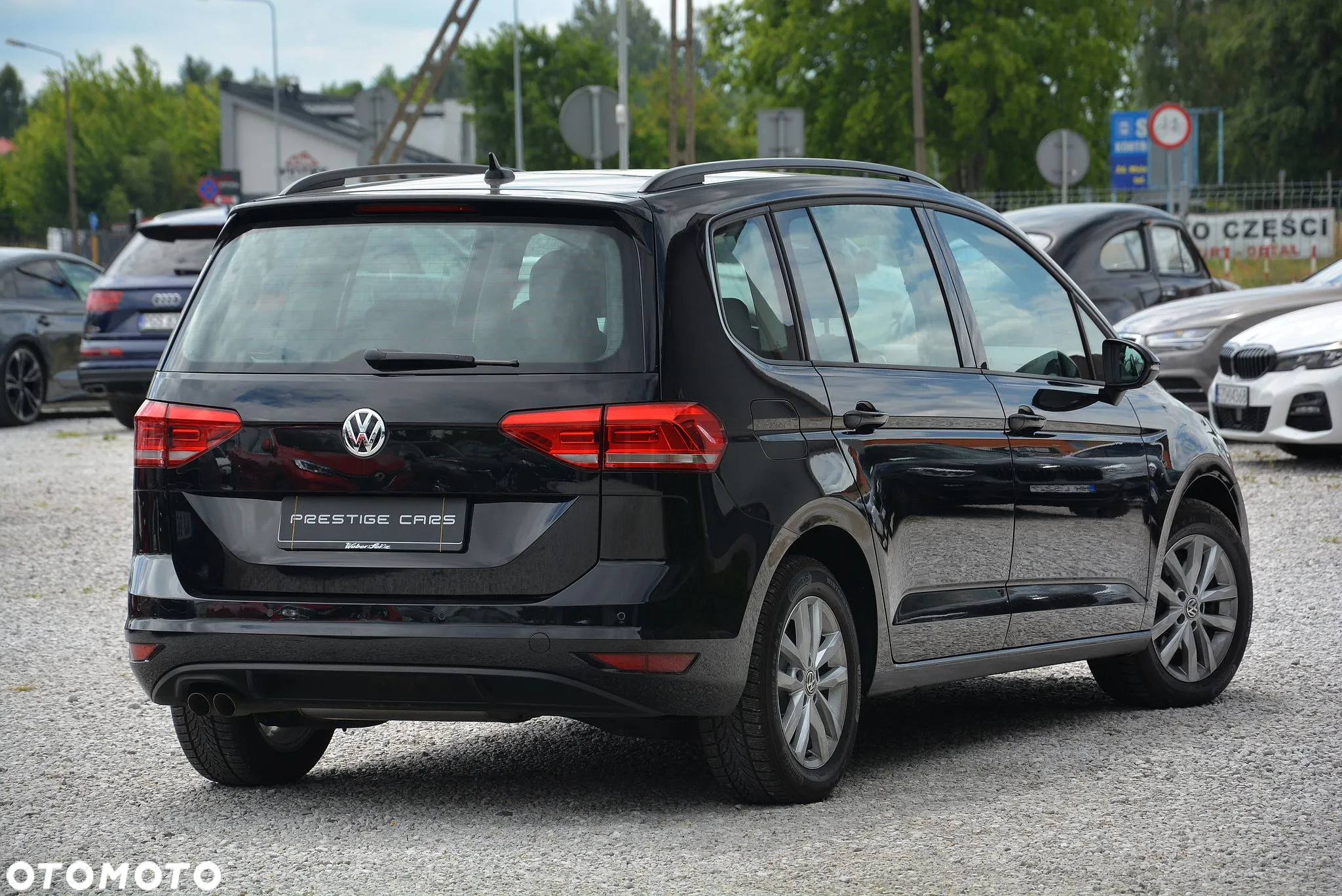 Volkswagen Touran 2.0 TDI BMT Comfortline - 3