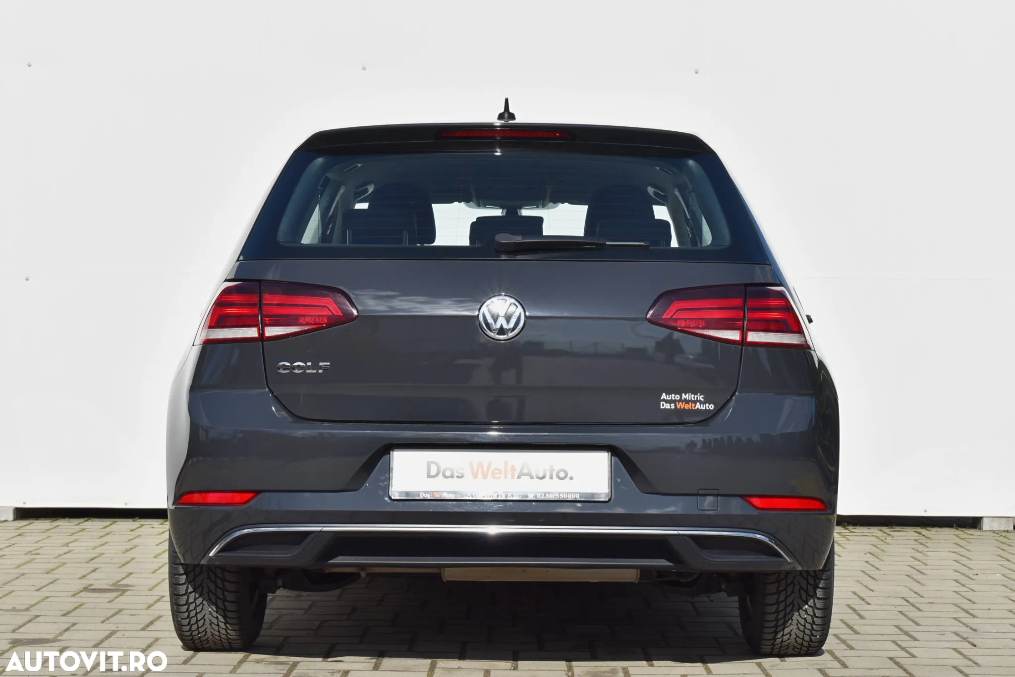 Volkswagen Golf 1.6 TDI Comfortline - 11