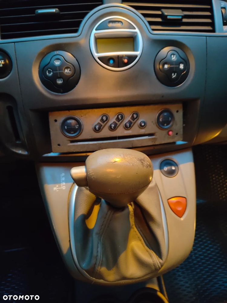 Renault Scenic - 8