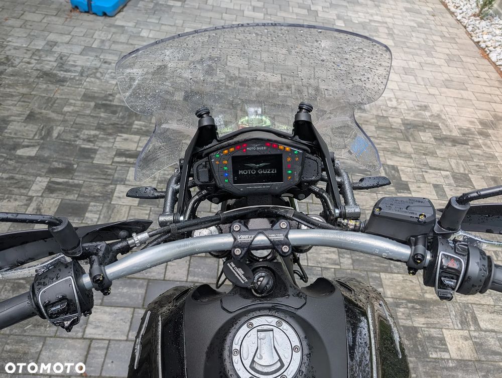 Moto Guzzi V85 - 9