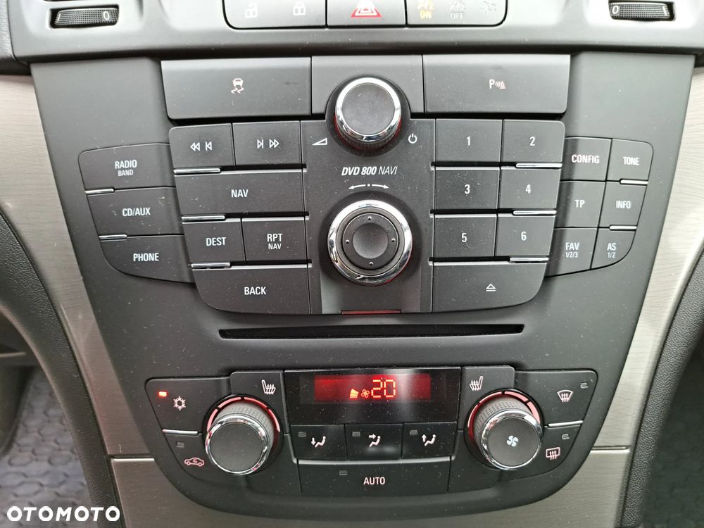 Opel Insignia - 22