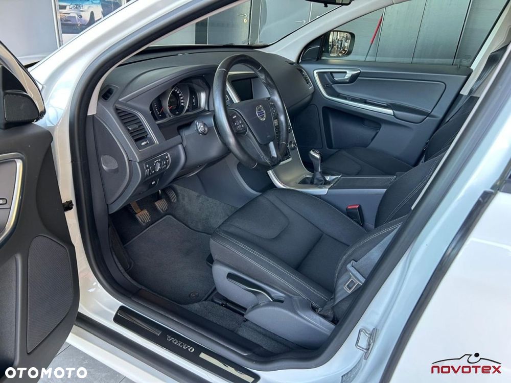 Volvo XC 60 D3 Drive-E Momentum - 7