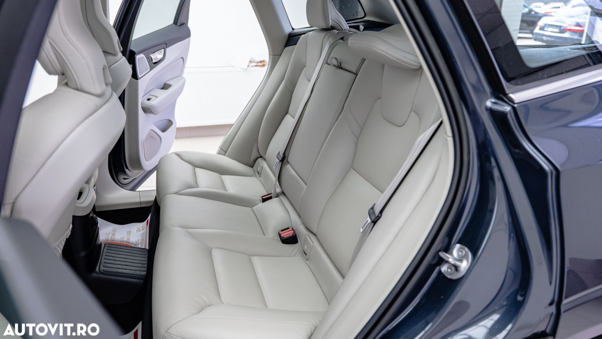 Volvo XC 60 T8 AWD Recharge Geartronic Inscription - 15