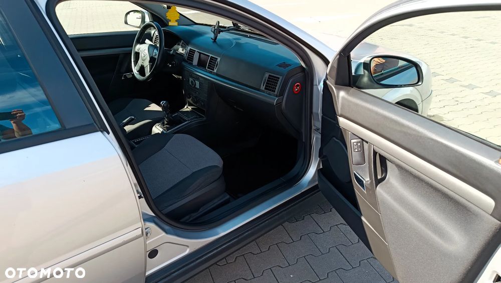 Opel Vectra - 8