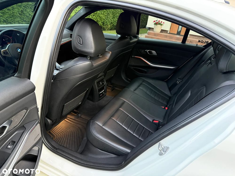 BMW Seria 3 - 22