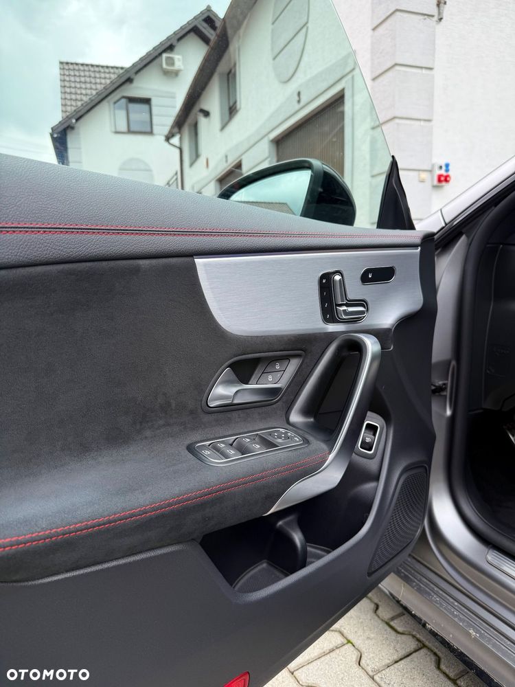 Mercedes-Benz CLA - 14